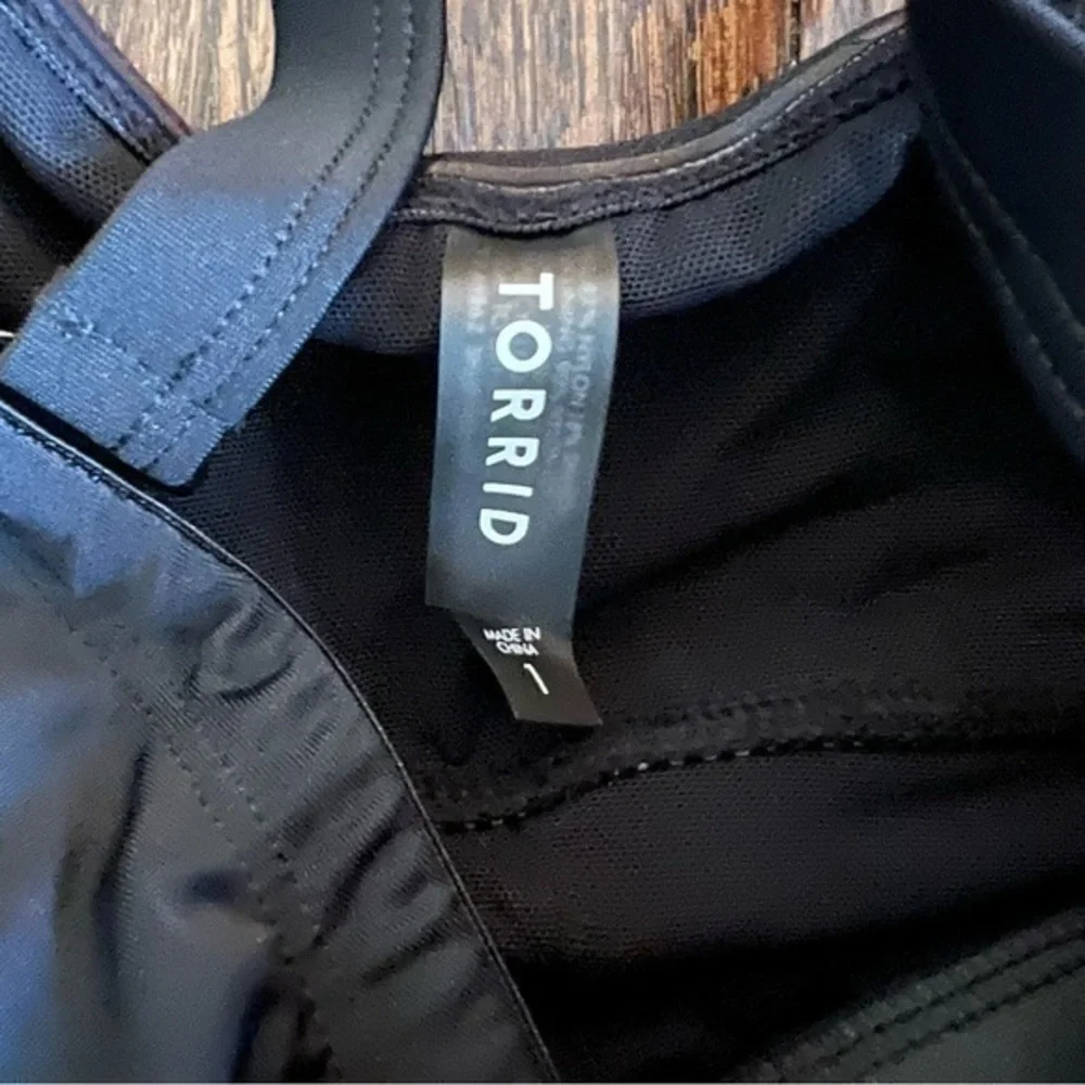 NWT Torrid size 1 black wireless swim dress - Picture 4 of 10